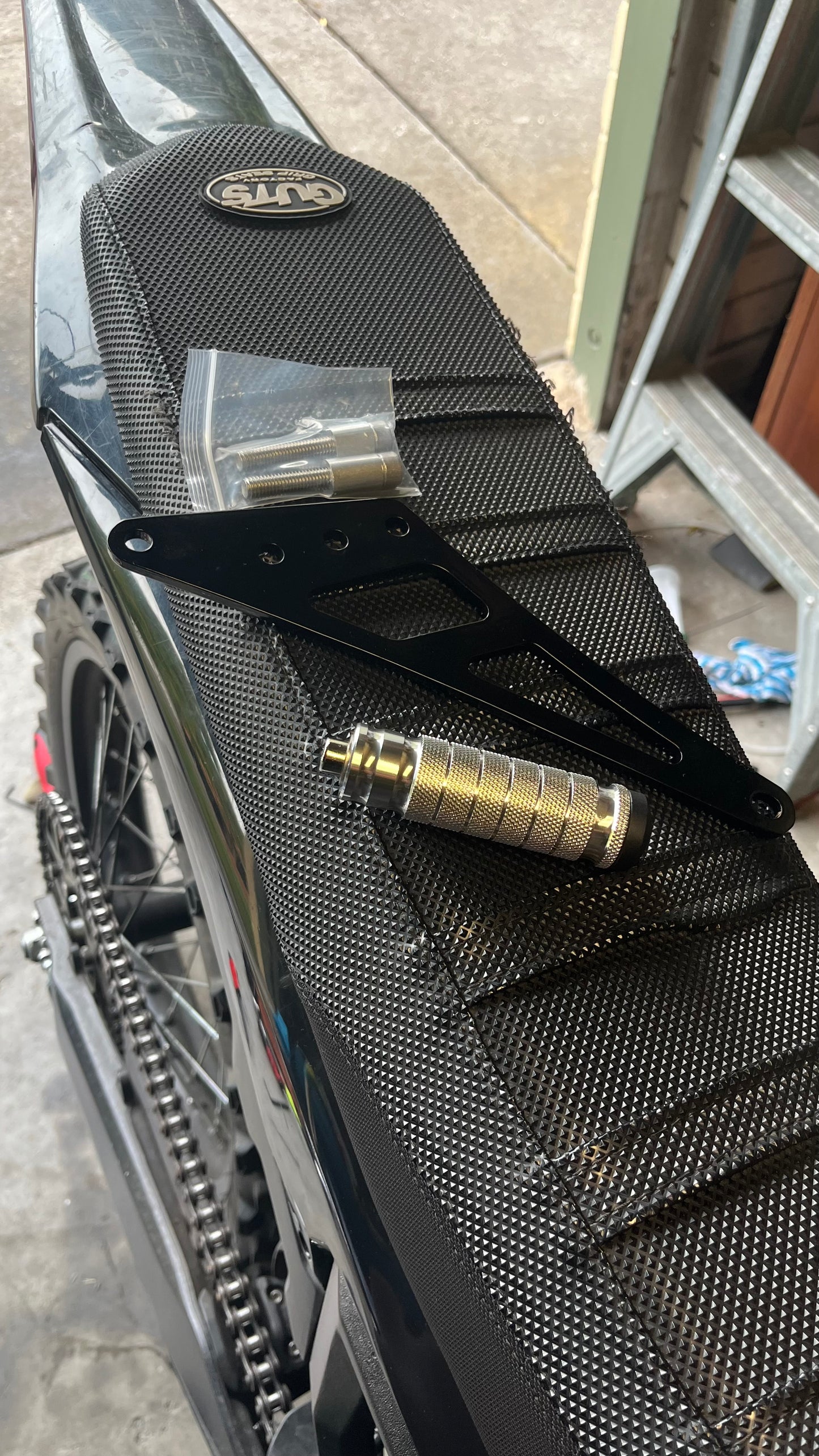 Ultra Bee Foot-lock